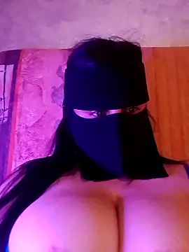 Snapshot of Louna_____ chatting on 5, 2, 2025 Louna online show from 5, 2, 2025