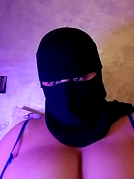 Snapshot of Louna_____ chatting on 9, 2, 2025 Louna online show from 9, 2, 2025