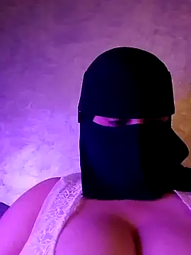 Snapshot of Louna_____ chatting on 11, 2, 2025 Louna online show from 11, 2, 2025