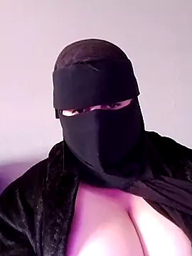 Snapshot of Louna_____ chatting on 27, 2, 2025 Louna online show from 27, 2, 2025