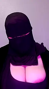 Snapshot of Louna_____ chatting on 28, 2, 2025 Louna online show from 28, 2, 2025