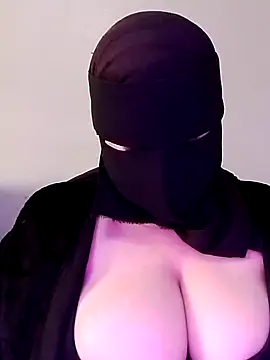 Snapshot of Louna_____ chatting on 1, 3, 2025 Louna online show from 1, 3, 2025