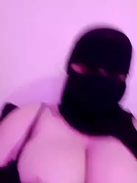 Snapshot of Louna_____ chatting on 17, 3, 2025 Louna online show from 17, 3, 2025