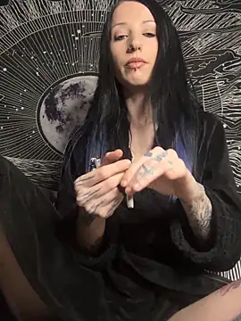 MissMidnightUK online show from 5, 2, 2026