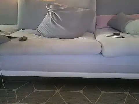 Snapshot of Laure11 chatting on 16, 10, 2025 Laure11 online show from 16, 10, 2025