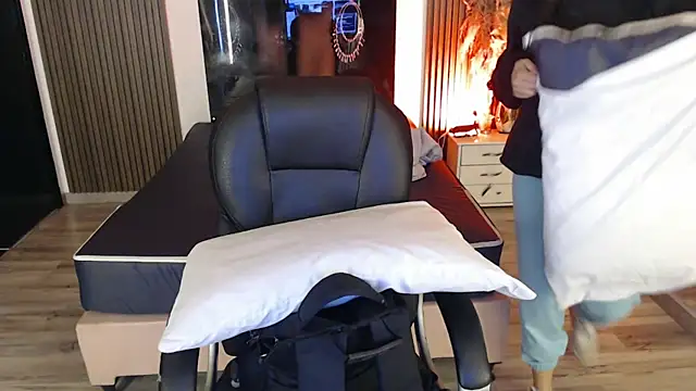 Sam mansson66 online show from 27, 3, 2026