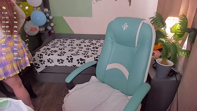 sophie  lee online show from 25, 9, 2025