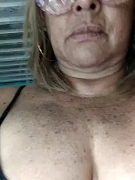 Kasandra Ho online show from 16, 3, 2025