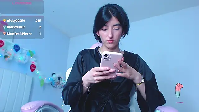 Snapshot of Thalia-megg chatting on 14, 12, 2024 Thalia-megg online show from 14, 12, 2024