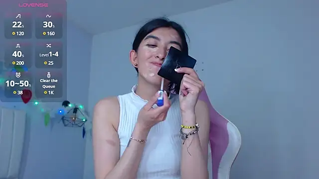 Snapshot of Thalia-megg chatting on 22, 12, 2024 Thalia-megg online show from 22, 12, 2024