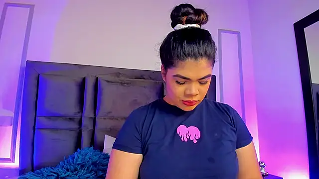 EmmaBecket2 online show from 8, 1, 2025