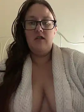 Foxy Evie40XO online show from 1, 1, 2025