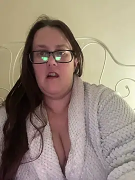 Foxy Evie40XO online show from 2, 2, 2025