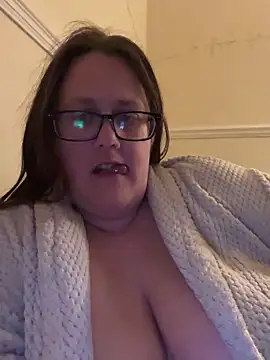 Foxy Evie40XO online show from 3, 3, 2025