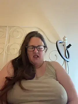 Foxy Evie40XO online show from 5, 3, 2025