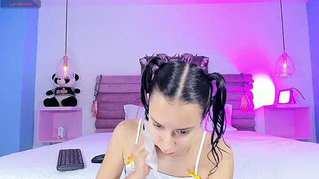 AbyCooper online show from 6, 10, 2025