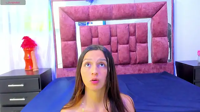 Snapshot of lucy_cooper01 chatting on 3, 12, 2024 lucy cooper01 online show from 3, 12, 2024