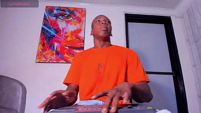 Snapshot of JD_THEBABY chatting on 8, 1, 2025 JD THEBABY online show from 8, 1, 2025