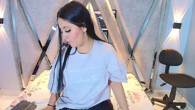 Annie9  online show from 10, 10, 2025