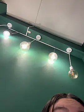 Annie9  online show from 3, 12, 2025