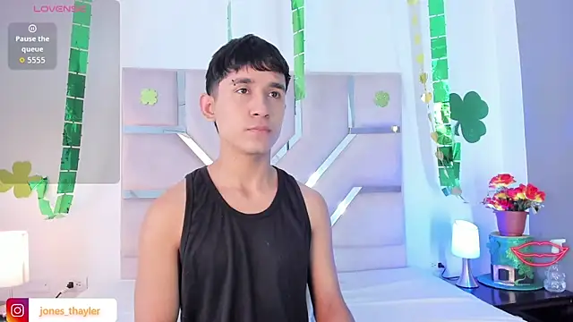 Thayler jones online show from 27, 3, 2026