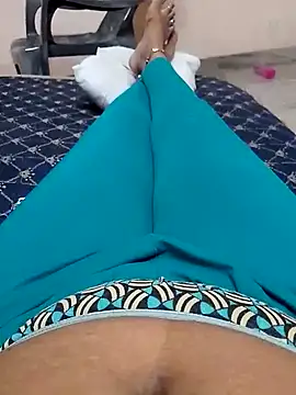 Snapshot of sneha_telugu_girl chatting on 2, 1, 2025 sneha telugu girl online show from 2, 1, 2025