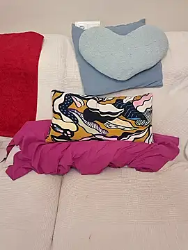 Snapshot of JennyCoquine chatting on 2, 12, 2025 JennyCoquine online show from 2, 12, 2025