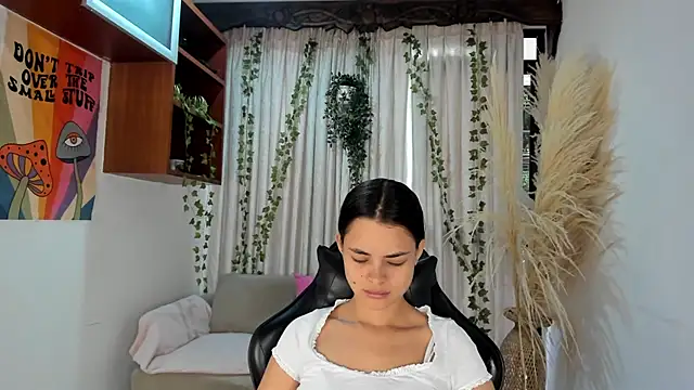 Snapshot of HannaRhodes chatting on 31, 3, 2026 HannaRhodes online show from 31, 3, 2026