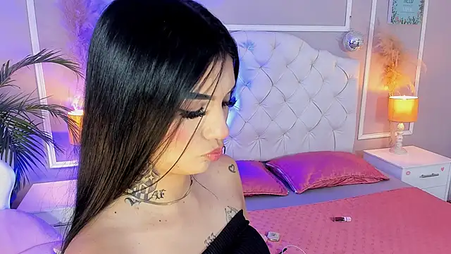 Snapshot of scarlet_hill chatting on 30, 10, 2025 scarlet hill online show from 30, 10, 2025