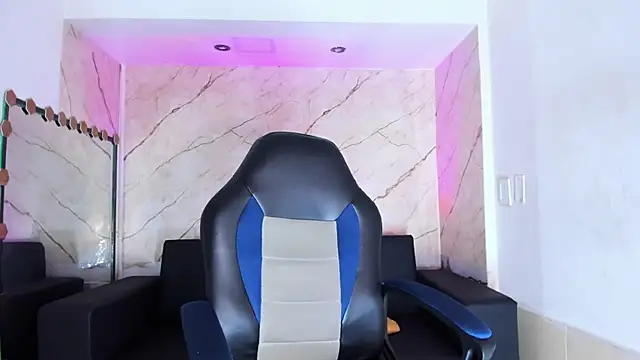 Isabella stanford2 online show from 15, 10, 2025