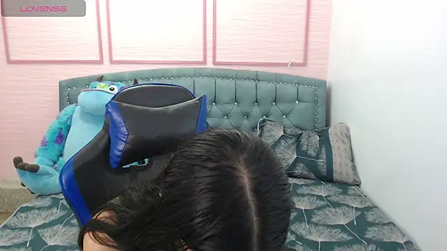 stephania t online show from 28, 1, 2025