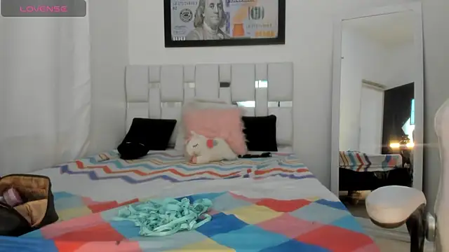 Alba Grey online show from 12, 2, 2026