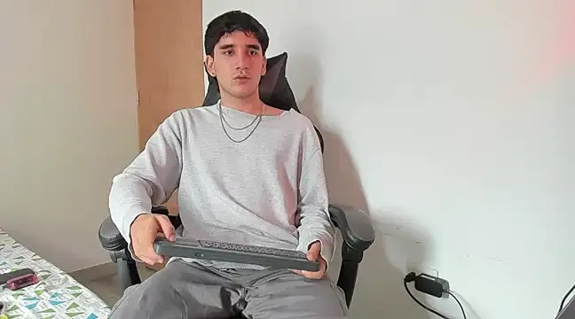 Snapshot of leo030809 chatting on 14, 3, 2025 leo030809 online show from 14, 3, 2025