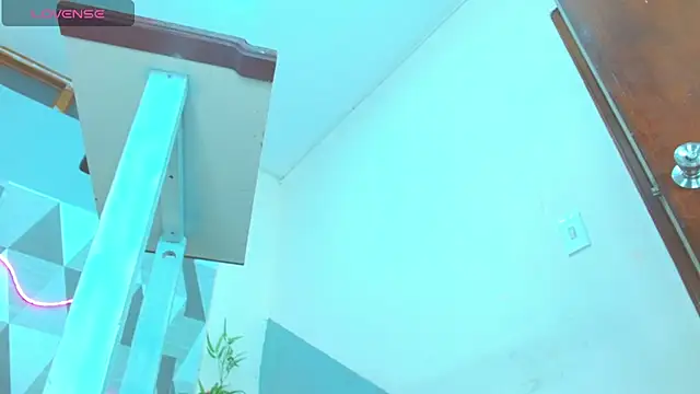 Snapshot of Michellcockxxx chatting on 11, 3, 2025 Michellcockxxx online show from 11, 3, 2025