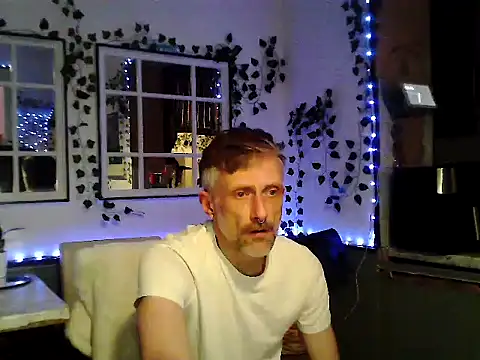 Snapshot of unclestefansdick chatting on 3, 3, 2025 unclestefansdick online show from 3, 3, 2025