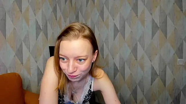 Michelle Blond online show from 7, 2, 2025