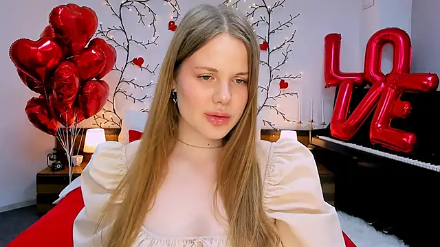 Snapshot of holy_kitty chatting on 14, 2, 2025 holy kitty online show from 14, 2, 2025