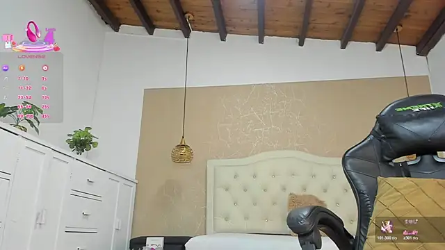 Snapshot of Eva_abc chatting on 8, 11, 2025 Eva abc online show from 8, 11, 2025