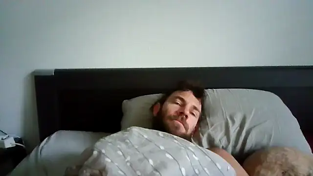 Snapshot of alpha-hunk chatting on 8, 10, 2025 alpha-hunk online show from 8, 10, 2025