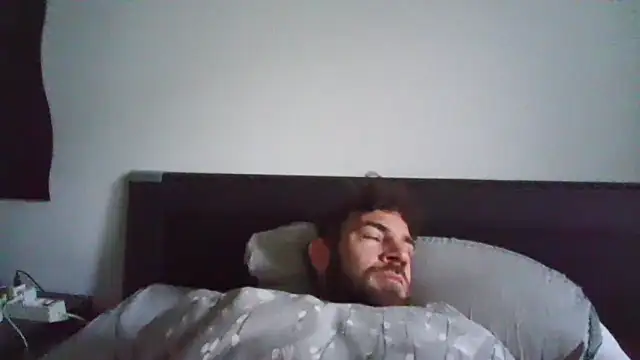 Snapshot of alpha-hunk chatting on 11, 10, 2025 alpha-hunk online show from 11, 10, 2025