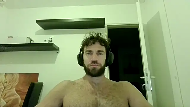 Snapshot of alpha-hunk chatting on 11, 10, 2025 alpha-hunk online show from 11, 10, 2025
