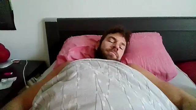 Snapshot of alpha-hunk chatting on 26, 10, 2025 alpha-hunk online show from 26, 10, 2025