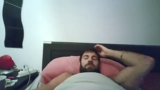 Snapshot of alpha-hunk chatting on 26, 10, 2025 alpha-hunk online show from 26, 10, 2025