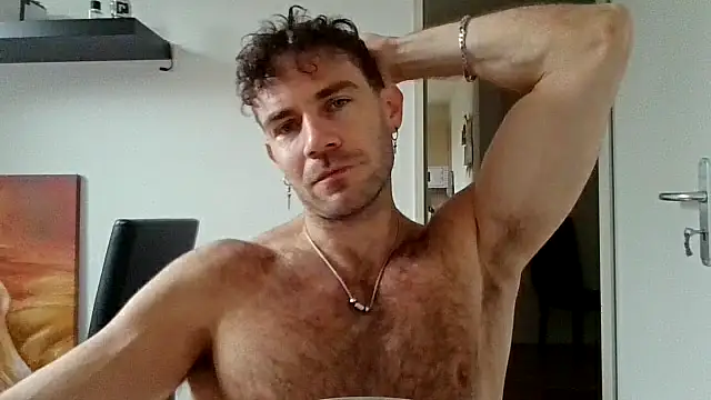 Snapshot of alpha-hunk chatting on 10, 11, 2025 alpha-hunk online show from 10, 11, 2025