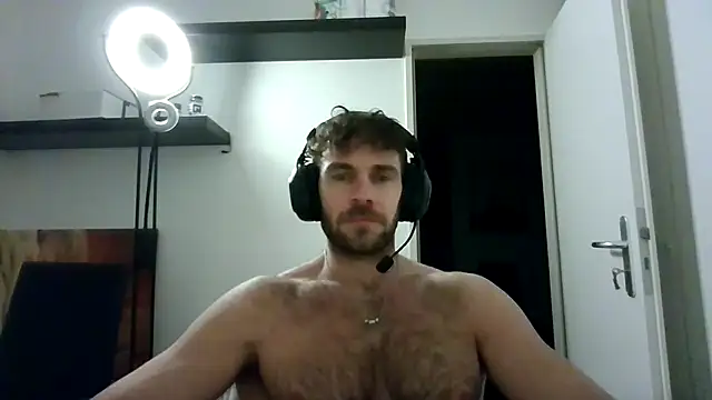 Snapshot of alpha-hunk chatting on 28, 11, 2025 alpha-hunk online show from 28, 11, 2025