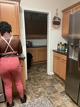 choclatepeaach online show from 7, 2, 2026