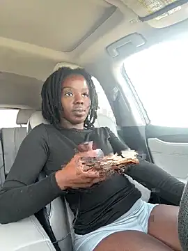 choclatepeaach online show from 13, 4, 2026