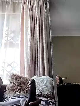 Snapshot of skinnybuddy chatting on 11, 12, 2024 skinnybuddy online show from 11, 12, 2024