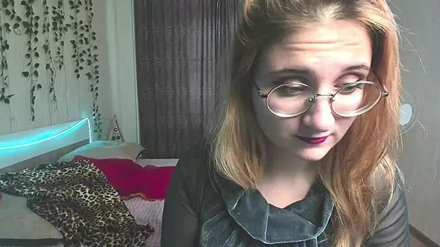 Snapshot of Miss_Elsa_ chatting on 6, 12, 2024 Miss Elsa online show from 6, 12, 2024