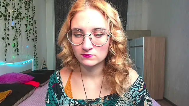 Snapshot of Miss_Elsa_ chatting on 20, 12, 2024 Miss Elsa online show from 20, 12, 2024